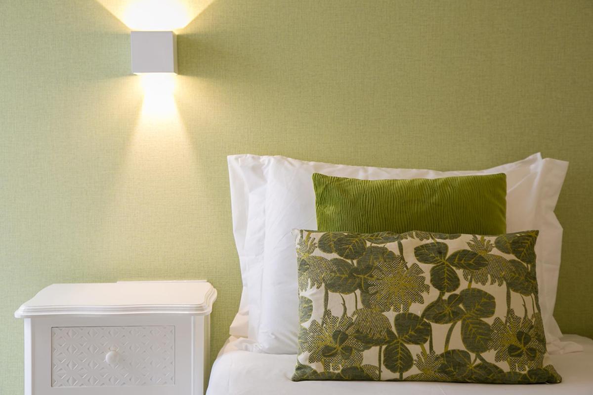Suites Amalia Guesthouse Near Rossio Square Lisabona Exterior foto